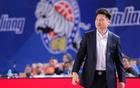 CBA快讯！新疆官宣新主帅，林秉圣无缘留在广厦，青岛续约场均22+16外援